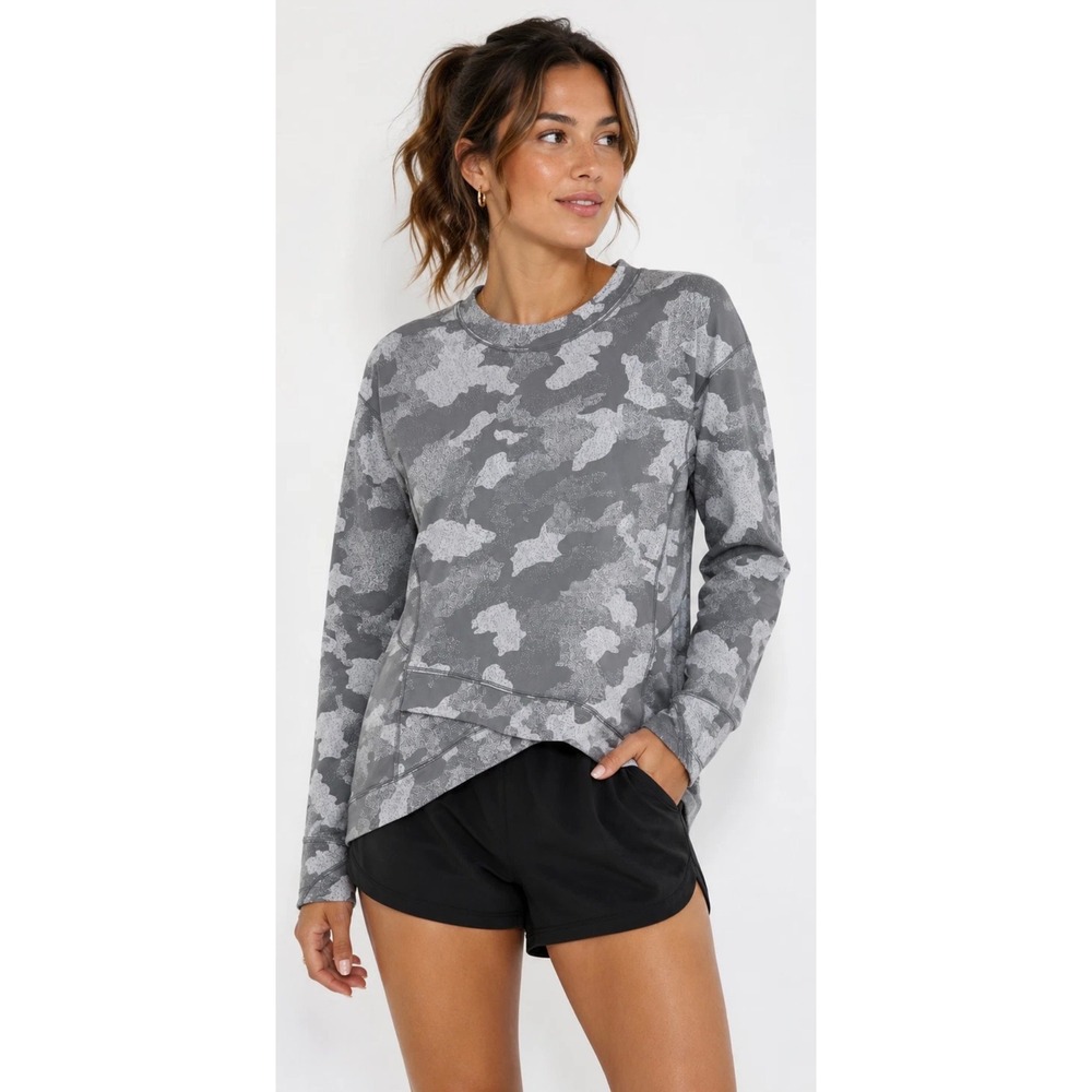 Lululemon Close to Crossing Longsleeve Top Camo Gray Thumbholes Rulu Running 12